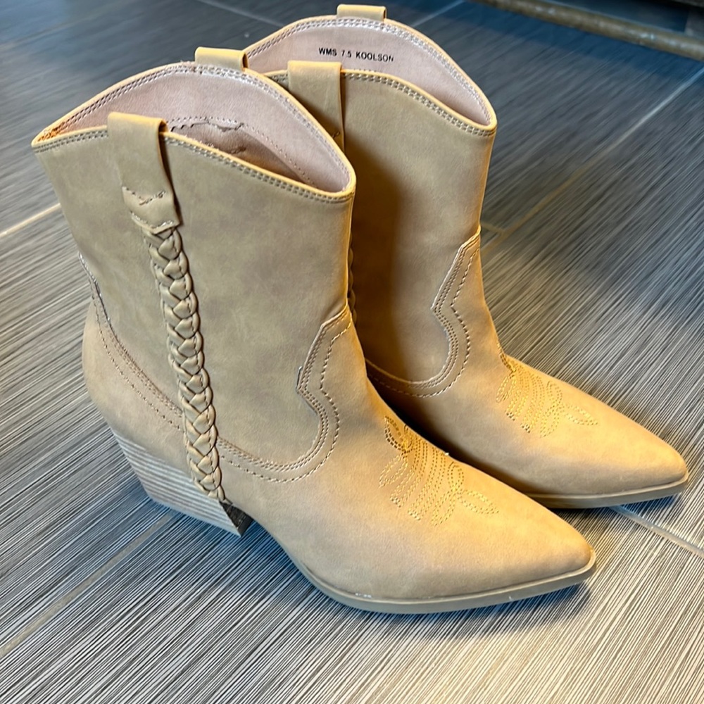 Dolce Vita Cowboy boots